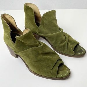 Sundance Open Toe Bootie Suede Olive Green Size 39